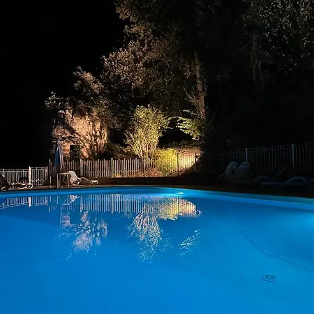 דירה Enjoy Chateau De Monbrison, For Two Guests *