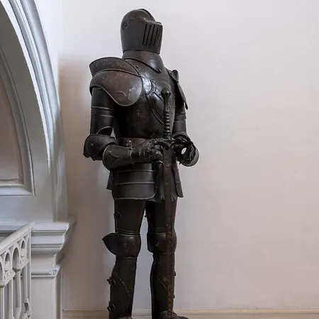 Enjoy Chateau De Monbrison, For Two Guests * Saint-Michel (Tarn-et-Garonne)