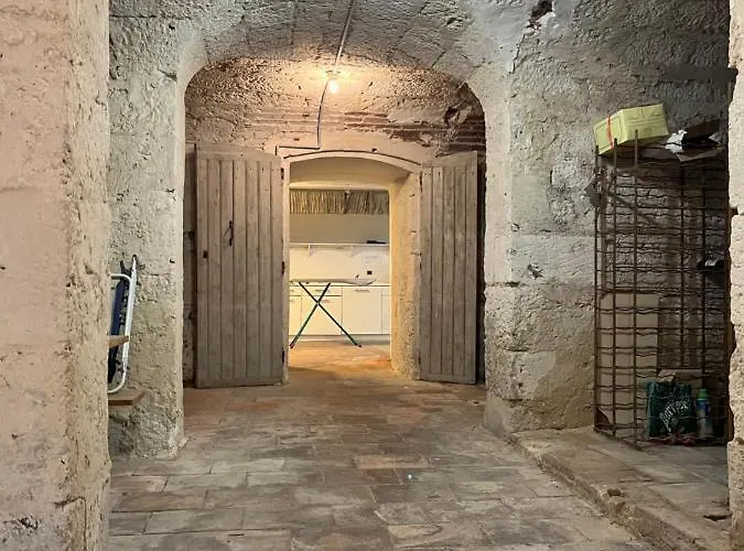 Enjoy Chateau De Monbrison, For Two Guests * Saint-Michel (Tarn-et-Garonne)