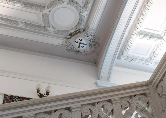 Enjoy Chateau De Monbrison, For Two Guests Apartmán