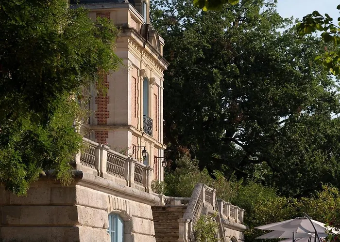 Enjoy Chateau De Monbrison, For Two Guests Apartmán